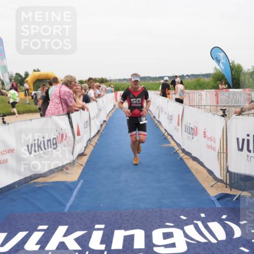 22.06.2025 - Viking Triathlon MichiJ http://msf.ph/oto/8131756 22.06.2025 15:41:21 Ziel 208 meine-sportfotos.de