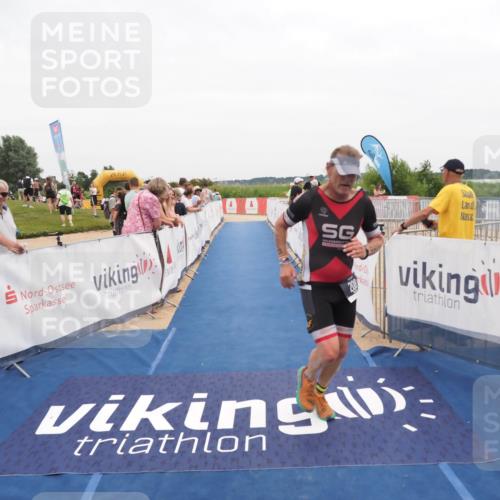22.06.2025 - Viking Triathlon MichiJ http://msf.ph/oto/8131765 22.06.2025 15:41:23 Ziel 208 meine-sportfotos.de