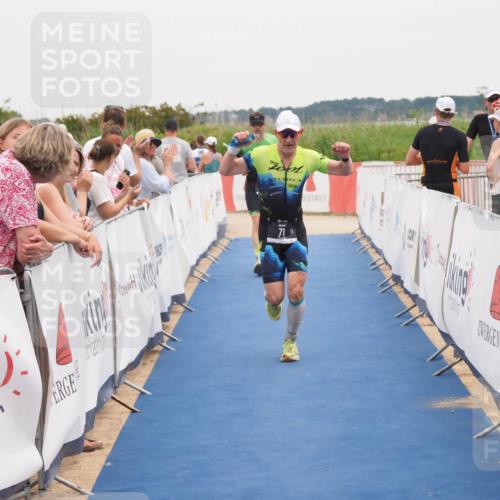 22.06.2025 - Viking Triathlon MichiJ http://msf.ph/oto/8131775 22.06.2025 15:41:30 Ziel 71, 505 meine-sportfotos.de