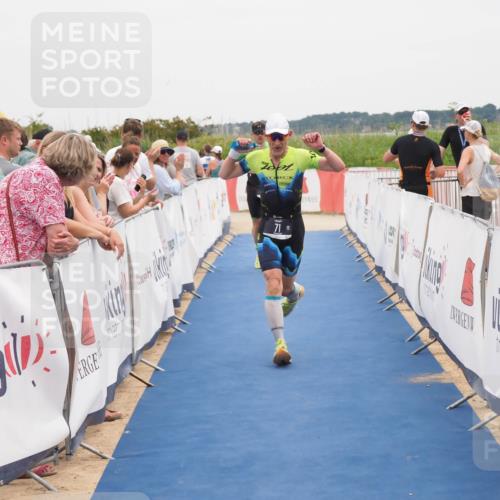 22.06.2025 - Viking Triathlon MichiJ http://msf.ph/oto/8131777 22.06.2025 15:41:30 Ziel 71, 505 meine-sportfotos.de