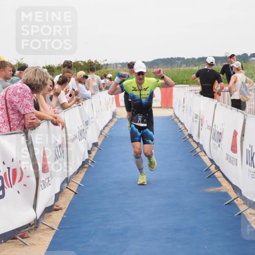 22.06.2025 - Viking Triathlon MichiJ http://msf.ph/oto/8131778 22.06.2025 15:41:30 Ziel 71, 505 meine-sportfotos.de