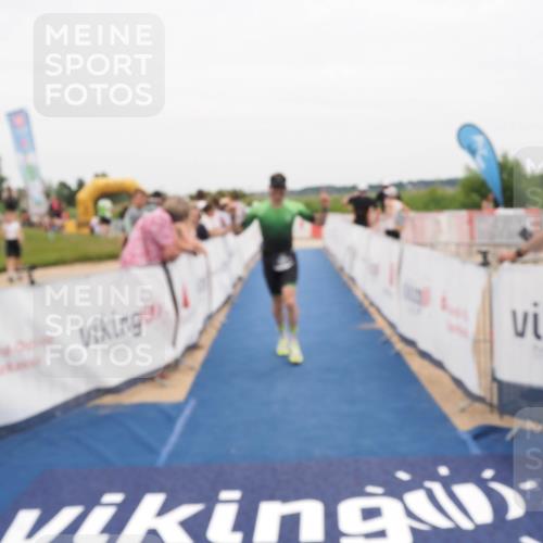 22.06.2025 - Viking Triathlon MichiJ http://msf.ph/oto/8131800 22.06.2025 15:41:33 Ziel 71, 505 meine-sportfotos.de