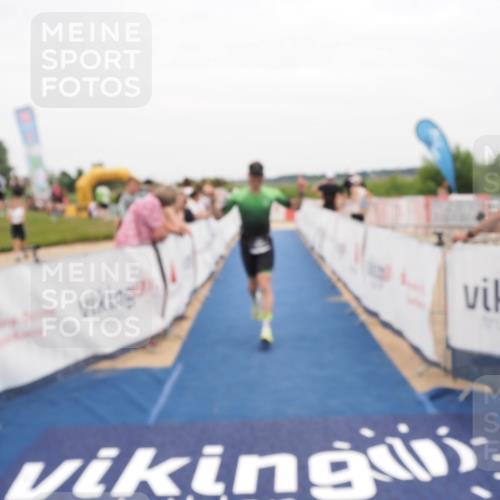 22.06.2025 - Viking Triathlon MichiJ http://msf.ph/oto/8131801 22.06.2025 15:41:33 Ziel 71, 505 meine-sportfotos.de