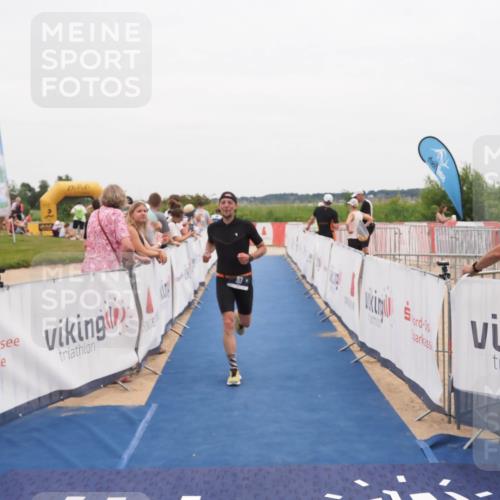 22.06.2025 - Viking Triathlon MichiJ http://msf.ph/oto/8131841 22.06.2025 15:41:46 Ziel 93 meine-sportfotos.de