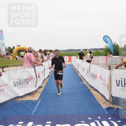 22.06.2025 - Viking Triathlon MichiJ http://msf.ph/oto/8131842 22.06.2025 15:41:47 Ziel 93 meine-sportfotos.de