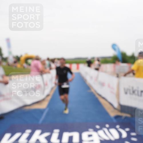 22.06.2025 - Viking Triathlon MichiJ http://msf.ph/oto/8131845 22.06.2025 15:41:47 Ziel 93 meine-sportfotos.de