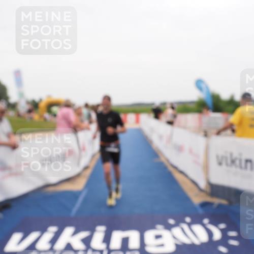 22.06.2025 - Viking Triathlon MichiJ http://msf.ph/oto/8131846 22.06.2025 15:41:47 Ziel 93 meine-sportfotos.de