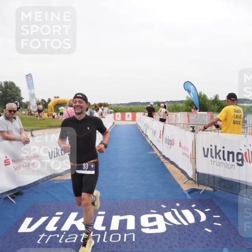 22.06.2025 - Viking Triathlon MichiJ http://msf.ph/oto/8131851 22.06.2025 15:41:48 Ziel 93 meine-sportfotos.de