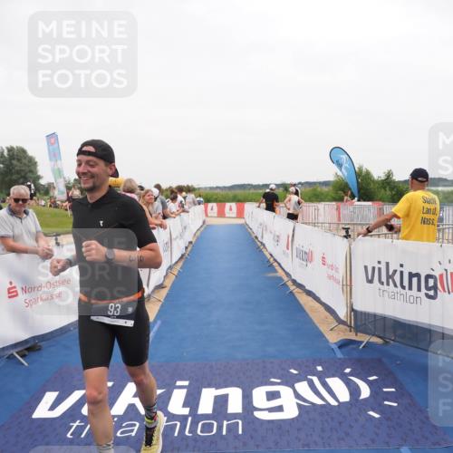 22.06.2025 - Viking Triathlon MichiJ http://msf.ph/oto/8131853 22.06.2025 15:41:48 Ziel 93 meine-sportfotos.de