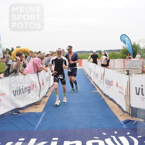 22.06.2025 - Viking Triathlon MichiJ http://msf.ph/oto/8131892 22.06.2025 15:42:16 Ziel 78, 172, 182 meine-sportfotos.de