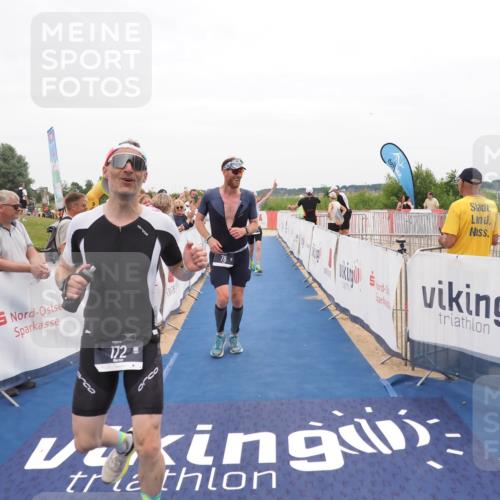 22.06.2025 - Viking Triathlon MichiJ http://msf.ph/oto/8131902 22.06.2025 15:42:18 Ziel 64, 78, 172, 182 meine-sportfotos.de