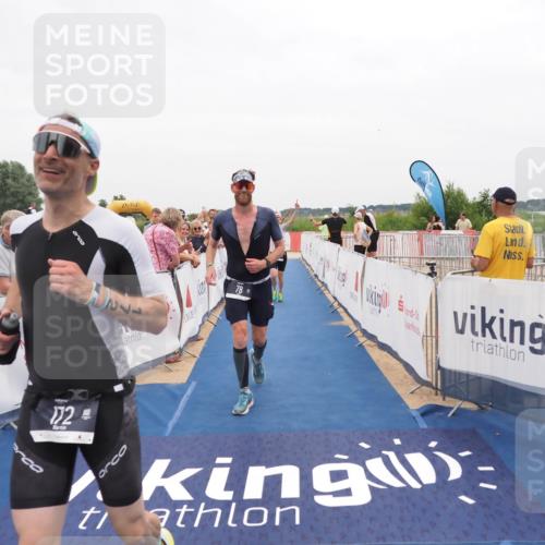 22.06.2025 - Viking Triathlon MichiJ http://msf.ph/oto/8131904 22.06.2025 15:42:18 Ziel 64, 78, 172, 182 meine-sportfotos.de