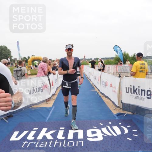 22.06.2025 - Viking Triathlon MichiJ http://msf.ph/oto/8131907 22.06.2025 15:42:18 Ziel 64, 78, 172, 182 meine-sportfotos.de