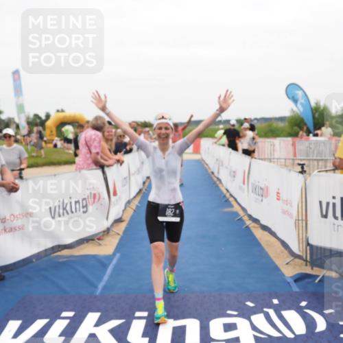 22.06.2025 - Viking Triathlon MichiJ http://msf.ph/oto/8131918 22.06.2025 15:42:21 Ziel 64, 78, 172, 182 meine-sportfotos.de