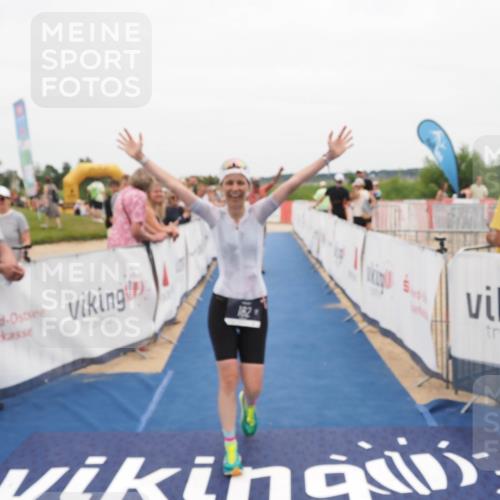 22.06.2025 - Viking Triathlon MichiJ http://msf.ph/oto/8131919 22.06.2025 15:42:21 Ziel 64, 78, 172, 182 meine-sportfotos.de