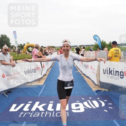 22.06.2025 - Viking Triathlon MichiJ http://msf.ph/oto/8131925 22.06.2025 15:42:22 Ziel 64, 78, 182 meine-sportfotos.de