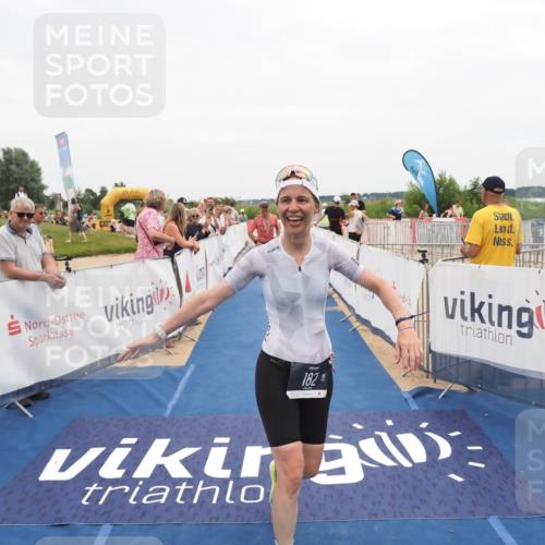 22.06.2025 - Viking Triathlon MichiJ http://msf.ph/oto/8131926 22.06.2025 15:42:22 Ziel 64, 78, 182 meine-sportfotos.de