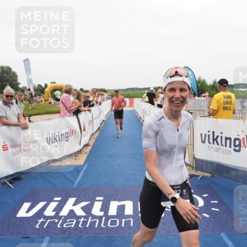 22.06.2025 - Viking Triathlon MichiJ http://msf.ph/oto/8131929 22.06.2025 15:42:22 Ziel 64, 78, 182 meine-sportfotos.de