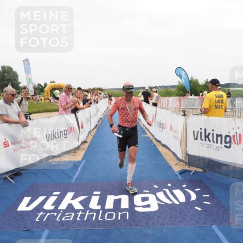 22.06.2025 - Viking Triathlon MichiJ http://msf.ph/oto/8131944 22.06.2025 15:42:24 Ziel 64, 182 meine-sportfotos.de