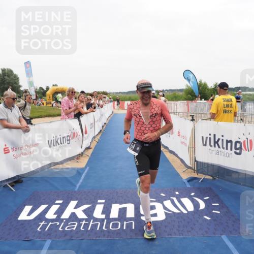 22.06.2025 - Viking Triathlon MichiJ http://msf.ph/oto/8131947 22.06.2025 15:42:25 Ziel 64, 182, 221 meine-sportfotos.de