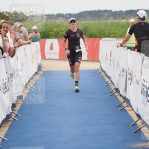 22.06.2025 - Viking Triathlon MichiJ http://msf.ph/oto/8131952 22.06.2025 15:42:29 Ziel 221 meine-sportfotos.de