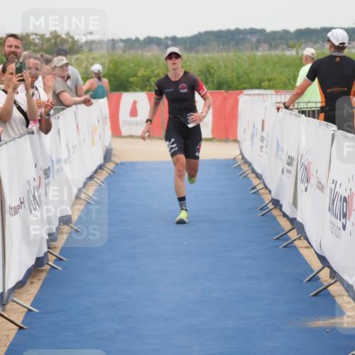 22.06.2025 - Viking Triathlon MichiJ http://msf.ph/oto/8131955 22.06.2025 15:42:29 Ziel 221 meine-sportfotos.de