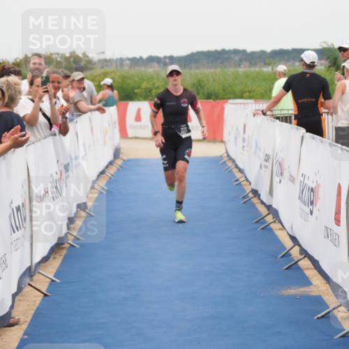 22.06.2025 - Viking Triathlon MichiJ http://msf.ph/oto/8131958 22.06.2025 15:42:29 Ziel 221 meine-sportfotos.de