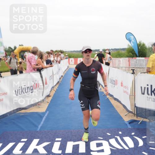 22.06.2025 - Viking Triathlon MichiJ http://msf.ph/oto/8131979 22.06.2025 15:42:32 Ziel 221 meine-sportfotos.de