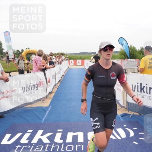 22.06.2025 - Viking Triathlon MichiJ http://msf.ph/oto/8131982 22.06.2025 15:42:32 Ziel 221 meine-sportfotos.de