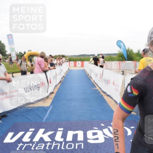 22.06.2025 - Viking Triathlon MichiJ http://msf.ph/oto/8131985 22.06.2025 15:42:33 Ziel 221 meine-sportfotos.de