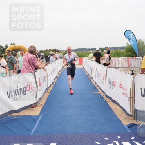 22.06.2025 - Viking Triathlon MichiJ http://msf.ph/oto/8131997 22.06.2025 15:42:48 Ziel 421 meine-sportfotos.de