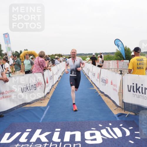 22.06.2025 - Viking Triathlon MichiJ http://msf.ph/oto/8132003 22.06.2025 15:42:49 Ziel 421 meine-sportfotos.de