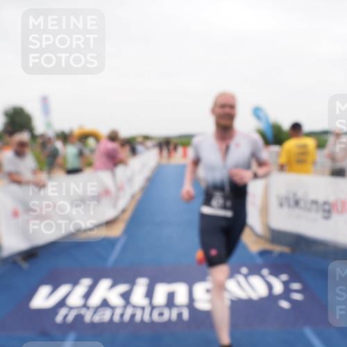 22.06.2025 - Viking Triathlon MichiJ http://msf.ph/oto/8132009 22.06.2025 15:42:49 Ziel 421 meine-sportfotos.de