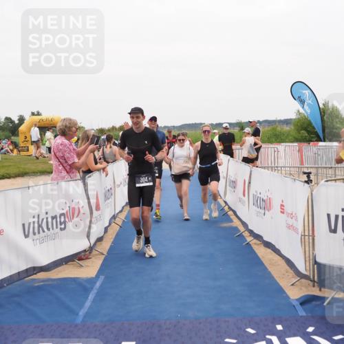 22.06.2025 - Viking Triathlon MichiJ http://msf.ph/oto/8132032 22.06.2025 15:42:56 Ziel 304, 344, 389, 615 meine-sportfotos.de