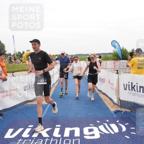 22.06.2025 - Viking Triathlon MichiJ http://msf.ph/oto/8132040 22.06.2025 15:42:57 Ziel 304, 344, 389, 615 meine-sportfotos.de