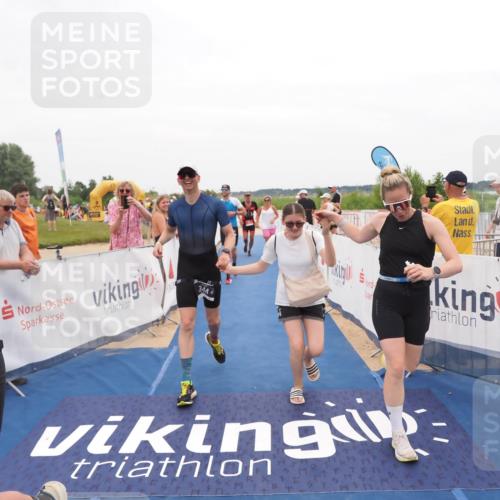 22.06.2025 - Viking Triathlon MichiJ http://msf.ph/oto/8132047 22.06.2025 15:42:58 Ziel 304, 344, 389, 615 meine-sportfotos.de