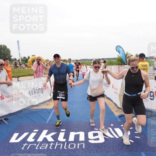 22.06.2025 - Viking Triathlon MichiJ http://msf.ph/oto/8132048 22.06.2025 15:42:58 Ziel 304, 344, 389, 615 meine-sportfotos.de