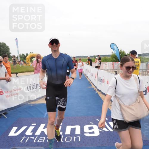 22.06.2025 - Viking Triathlon MichiJ http://msf.ph/oto/8132053 22.06.2025 15:42:59 Ziel 304, 344, 389, 615 meine-sportfotos.de