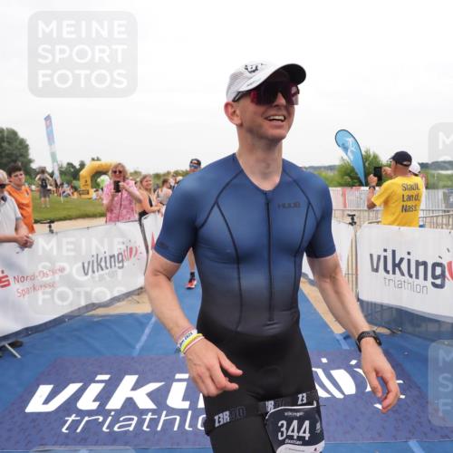 22.06.2025 - Viking Triathlon MichiJ http://msf.ph/oto/8132058 22.06.2025 15:42:59 Ziel 304, 344, 389, 615 meine-sportfotos.de
