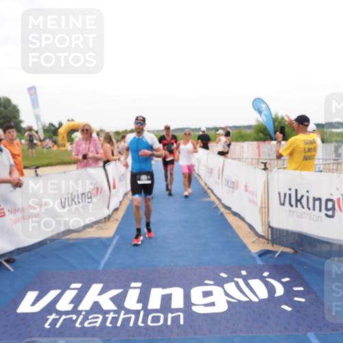 22.06.2025 - Viking Triathlon MichiJ http://msf.ph/oto/8132064 22.06.2025 15:43:00 Ziel 304, 344, 389, 615 meine-sportfotos.de
