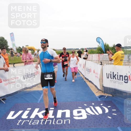 22.06.2025 - Viking Triathlon MichiJ http://msf.ph/oto/8132071 22.06.2025 15:43:01 Ziel 304, 344, 389, 615 meine-sportfotos.de