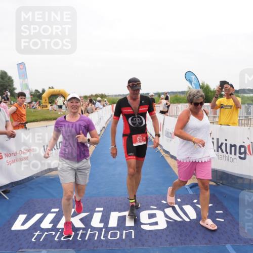 22.06.2025 - Viking Triathlon MichiJ http://msf.ph/oto/8132086 22.06.2025 15:43:03 Ziel 389, 615 meine-sportfotos.de