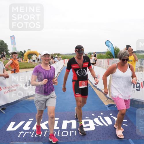 22.06.2025 - Viking Triathlon MichiJ http://msf.ph/oto/8132088 22.06.2025 15:43:03 Ziel 389, 615 meine-sportfotos.de