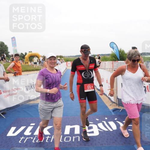 22.06.2025 - Viking Triathlon MichiJ http://msf.ph/oto/8132089 22.06.2025 15:43:03 Ziel 389, 615 meine-sportfotos.de