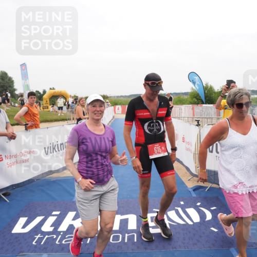 22.06.2025 - Viking Triathlon MichiJ http://msf.ph/oto/8132090 22.06.2025 15:43:03 Ziel 389, 615 meine-sportfotos.de
