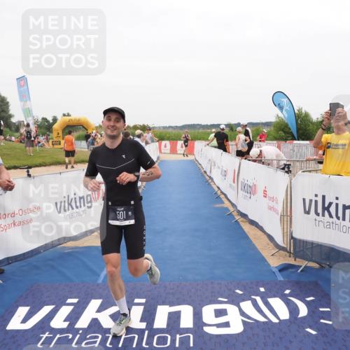 22.06.2025 - Viking Triathlon MichiJ http://msf.ph/oto/8132129 22.06.2025 15:43:19 Ziel 501 meine-sportfotos.de
