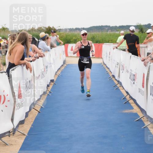 22.06.2025 - Viking Triathlon MichiJ http://msf.ph/oto/8132151 22.06.2025 15:43:35 Ziel 282 meine-sportfotos.de
