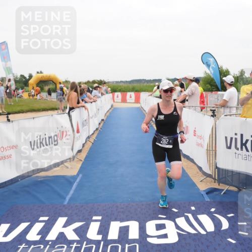 22.06.2025 - Viking Triathlon MichiJ http://msf.ph/oto/8132166 22.06.2025 15:43:37 Ziel 282 meine-sportfotos.de
