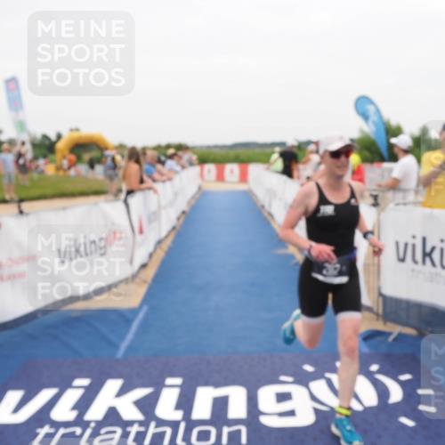 22.06.2025 - Viking Triathlon MichiJ http://msf.ph/oto/8132168 22.06.2025 15:43:37 Ziel 282 meine-sportfotos.de