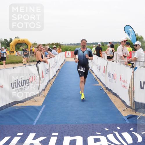 22.06.2025 - Viking Triathlon MichiJ http://msf.ph/oto/8132197 22.06.2025 15:43:51 Ziel 114 meine-sportfotos.de